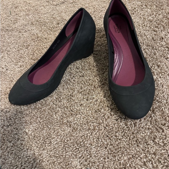 CROCS Black Flats Comfortable Slip-On Loafers - Picture 2 of 4